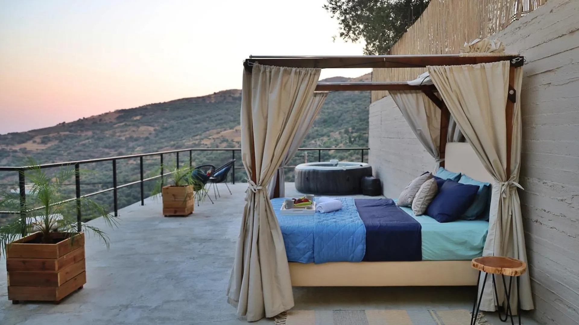 Luxury tent Star Sleep Rodakino Rethymno  Greece